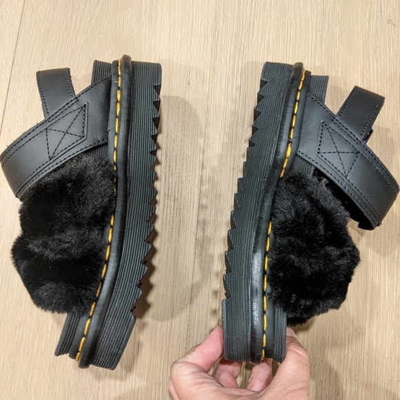 Kids Dr. Martens NWOT - Picture 3 of 10